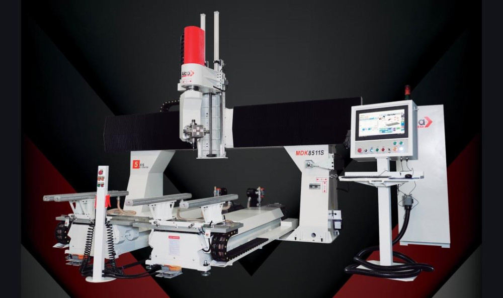 Centro de Usinagem CNC 05 Eixos marca Alca, modelo AL-MDK 8511