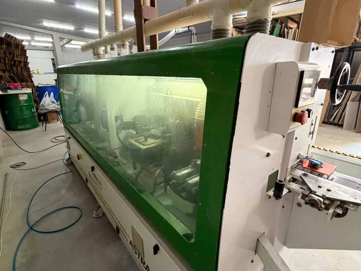 Coladeira de Bordas marca Usikraft, modelo ASTRA PREMIUM